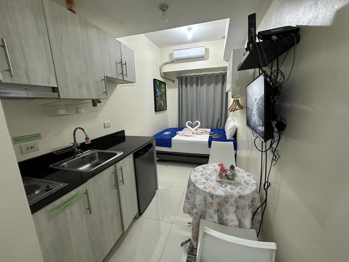 Stays At Green Residences 1 Studio Room Couples Bed With Complimentary Breakfast For 2 Манила Экстерьер фото