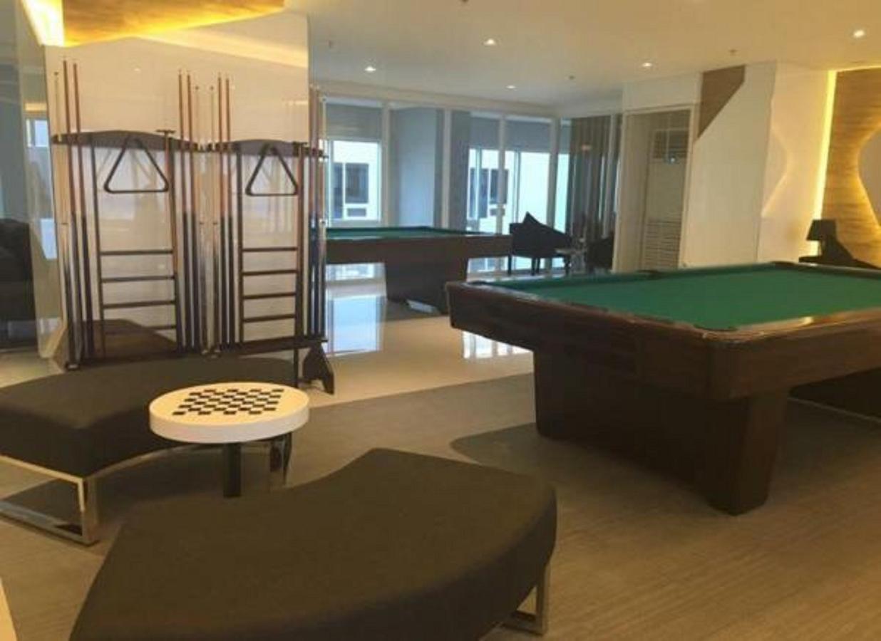 Stays At Green Residences 1 Studio Room Couples Bed With Complimentary Breakfast For 2 Манила Экстерьер фото