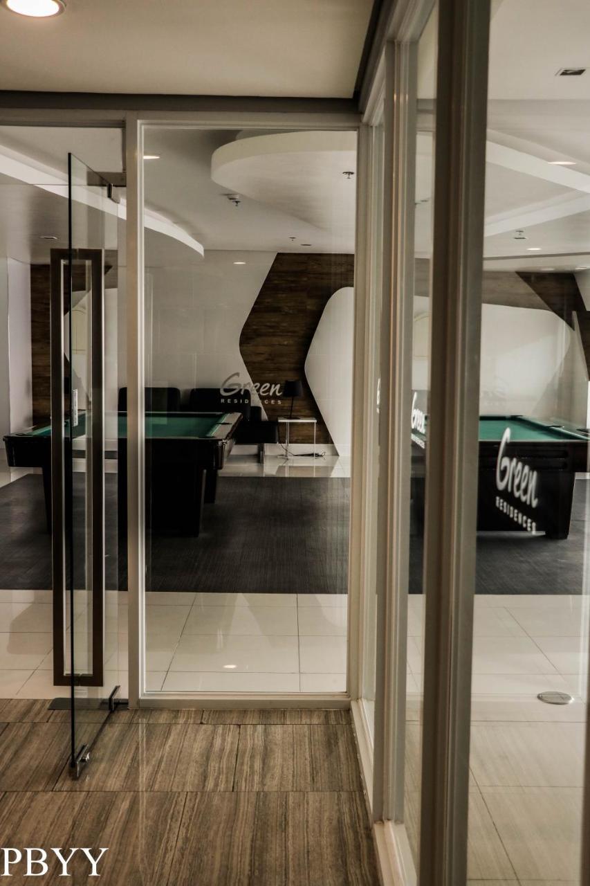 Stays At Green Residences 1 Studio Room Couples Bed With Complimentary Breakfast For 2 Манила Экстерьер фото