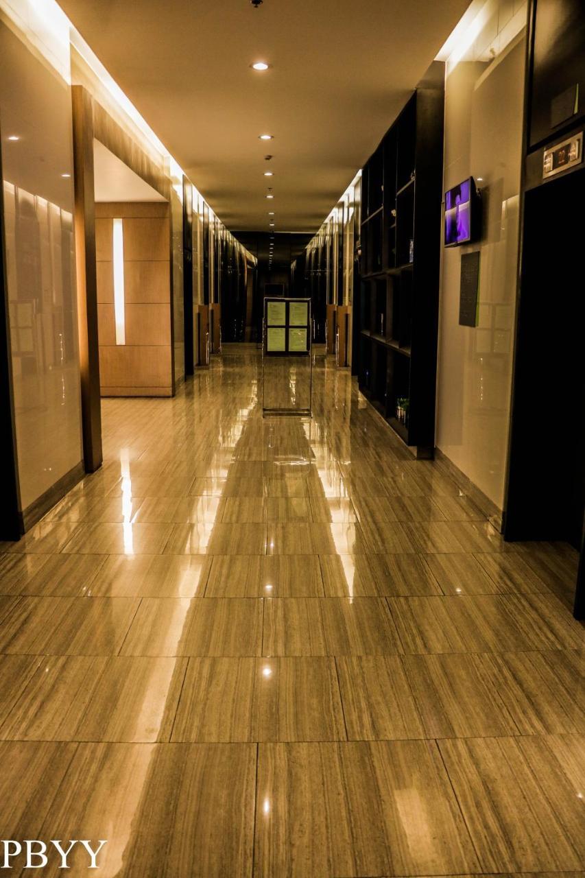 Stays At Green Residences 1 Studio Room Couples Bed With Complimentary Breakfast For 2 Манила Экстерьер фото